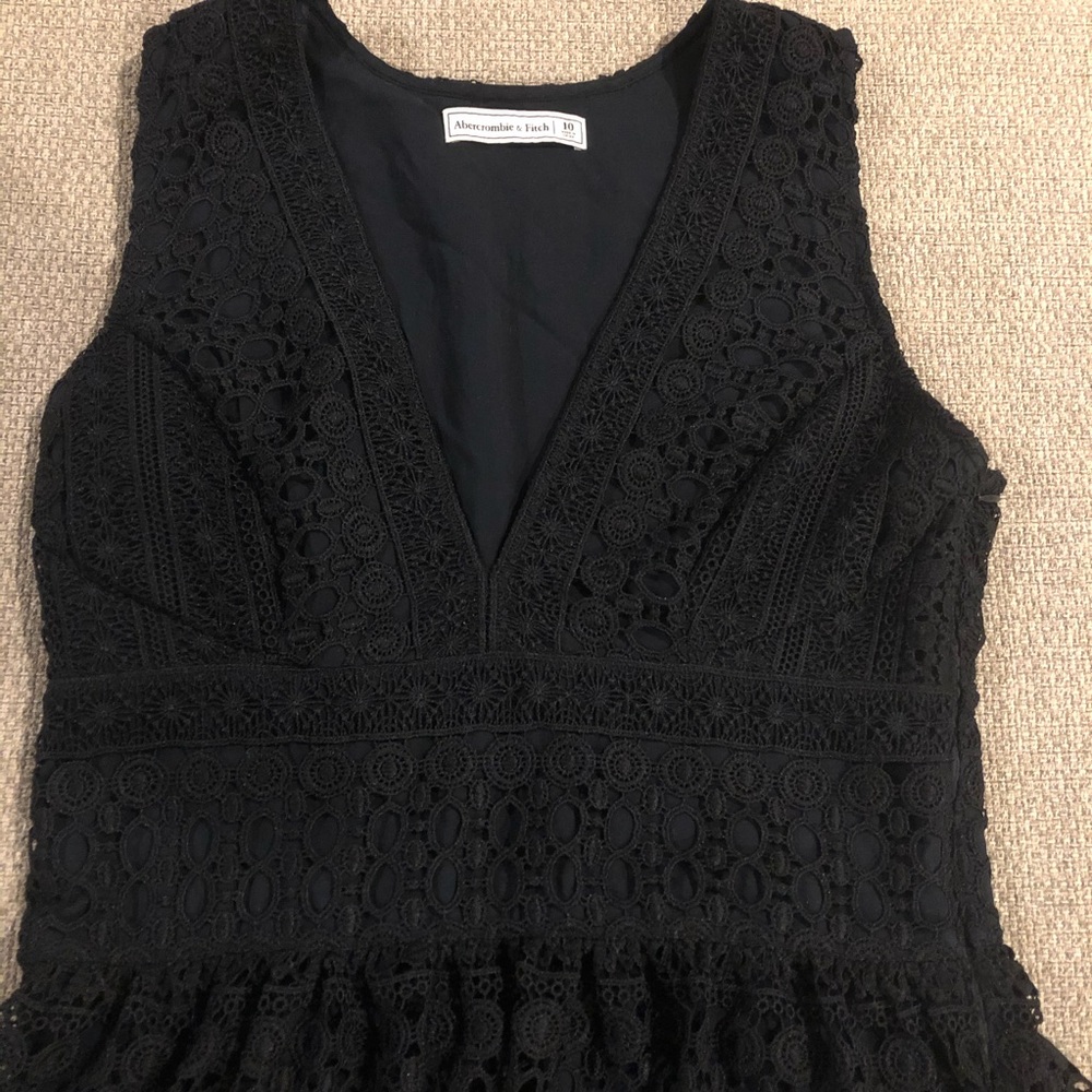 Abercrombie and Fitch lace black dress - Picture 2 of 6